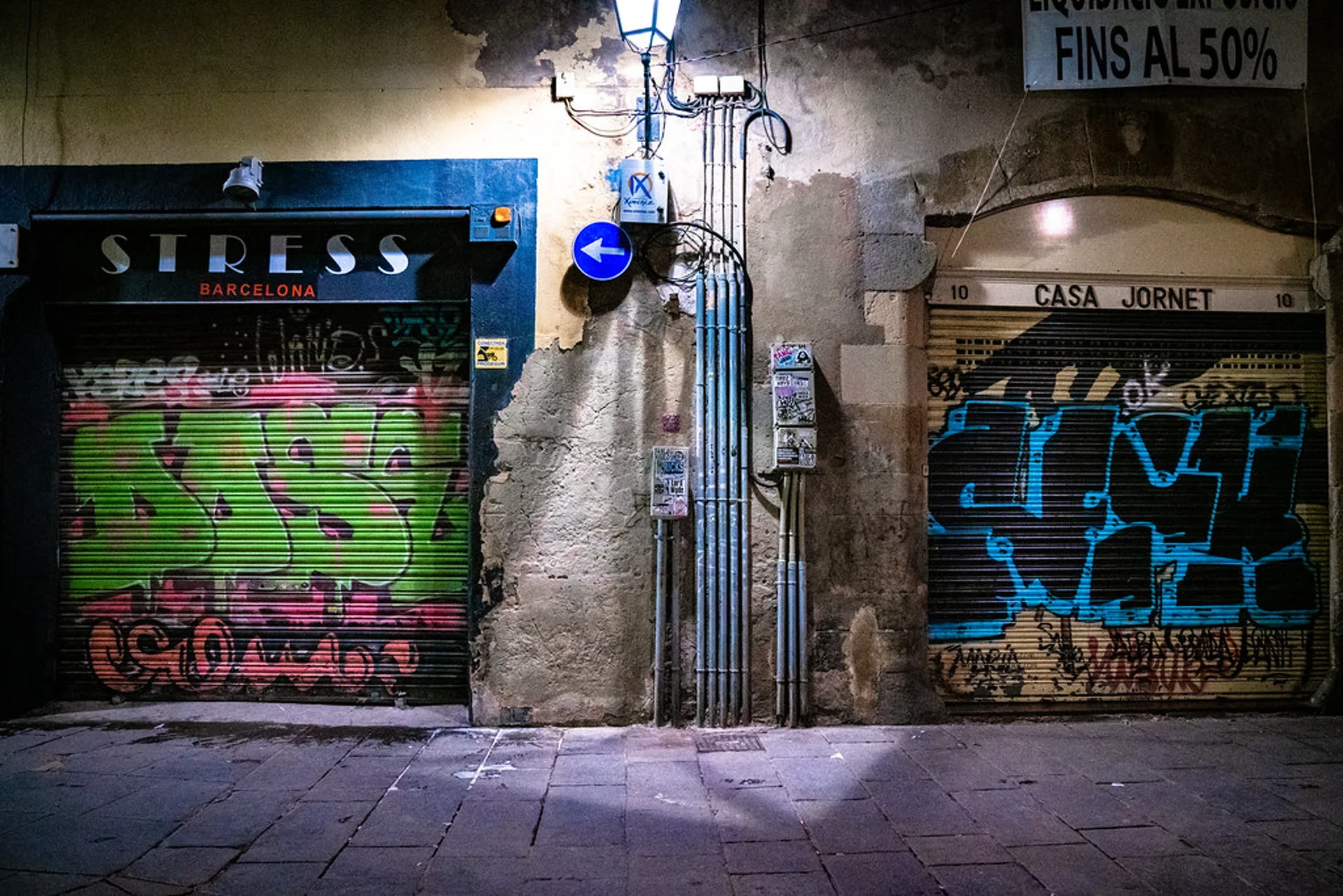 Barcelona After Dark: Tapas, Wine & History Walk — photo 2