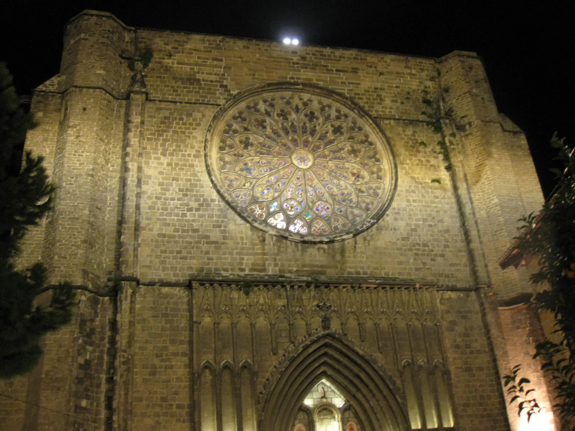 Barcelona After Dark: Tapas, Wine & History Walk — photo 3
