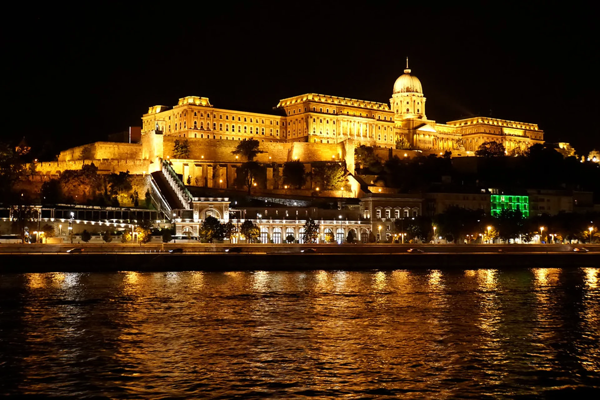 Budapest True Crime & Legends Walk — photo 2