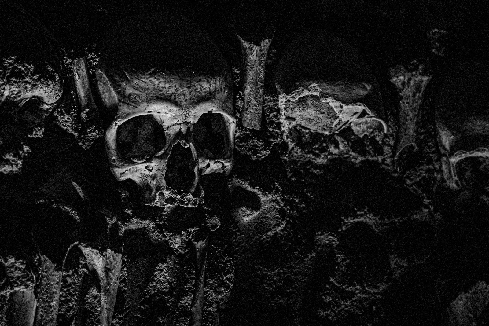 Dark Rome: Underground Crypts & Catacombs Tour — photo 4