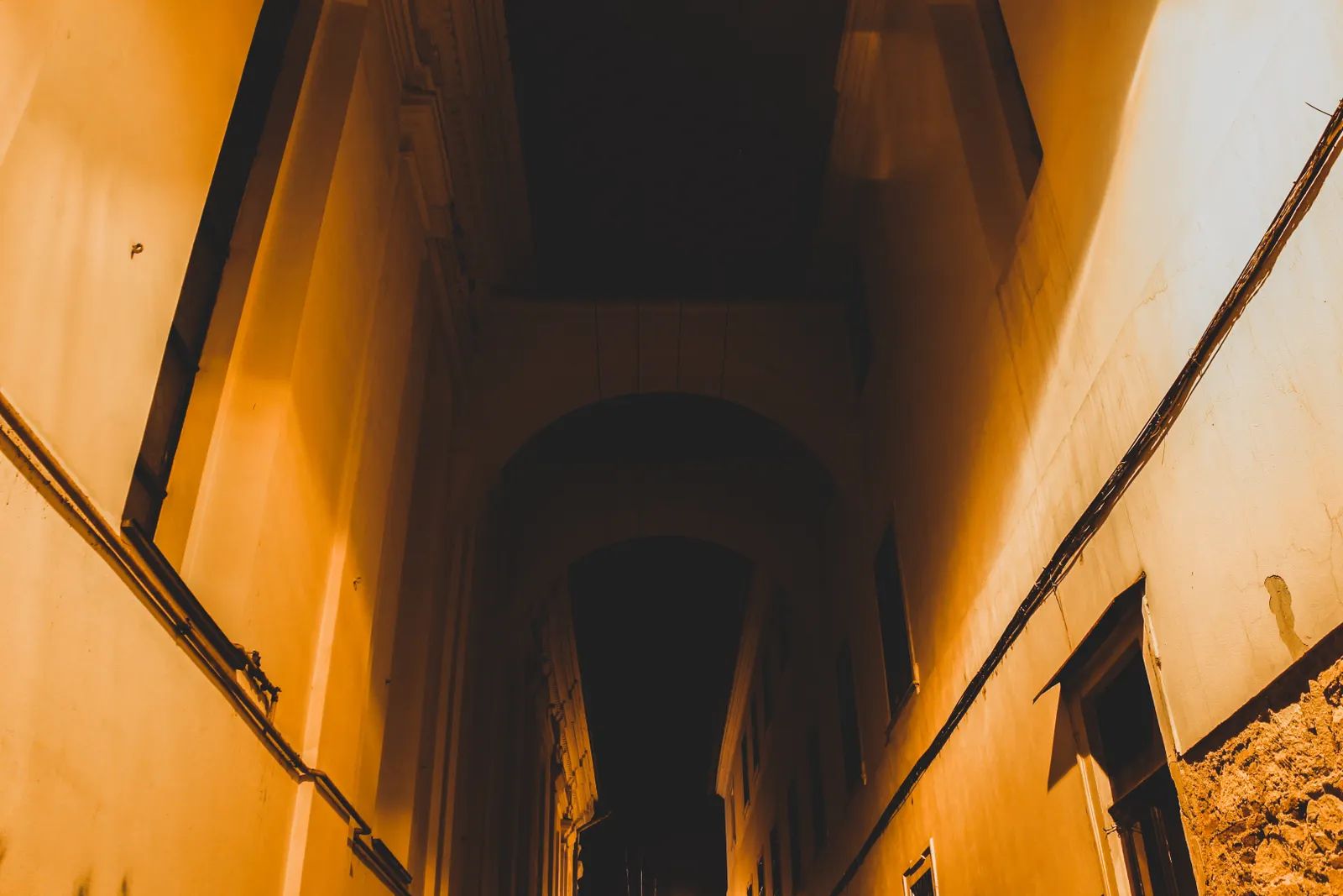 Prague Dark History: Dungeons & Medieval Torture Walk — photo 5