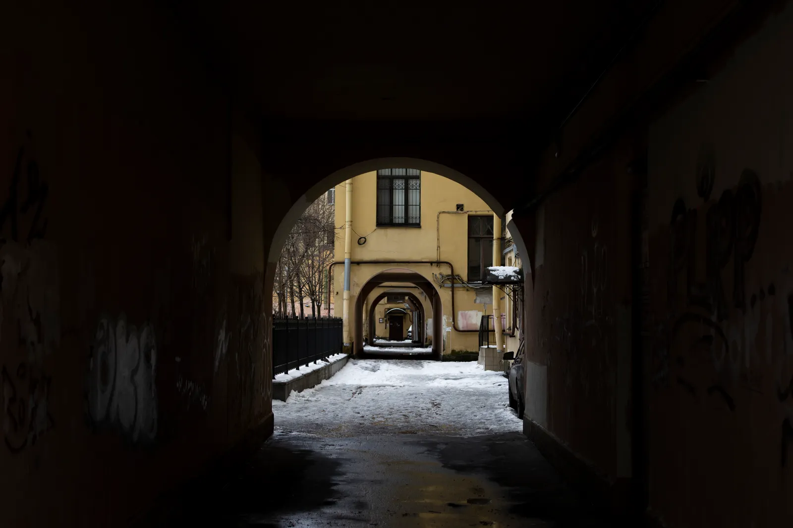Prague Dark History: Dungeons & Medieval Torture Walk — photo 3