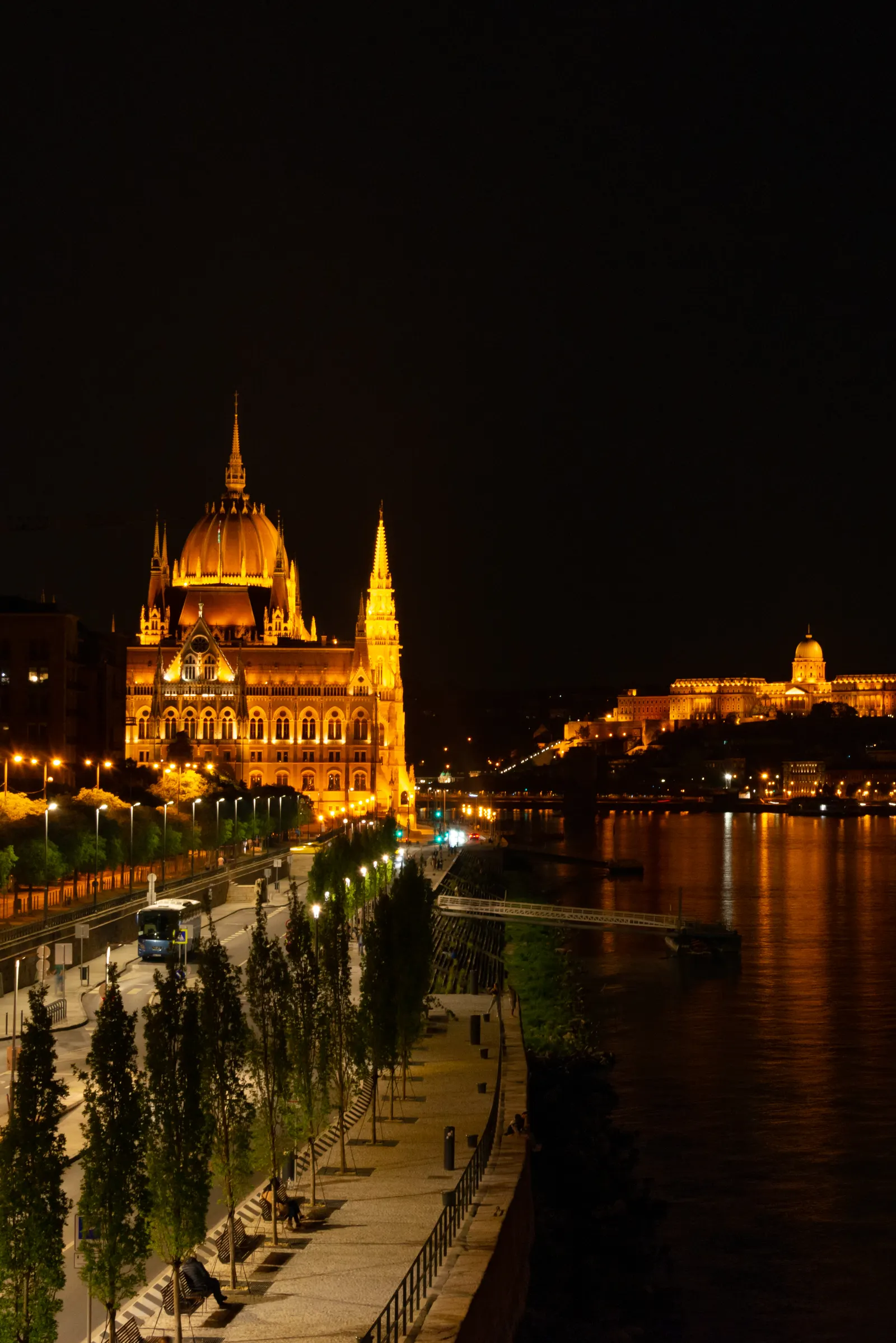 Budapest After Dark: Night Tours & Experiences at night