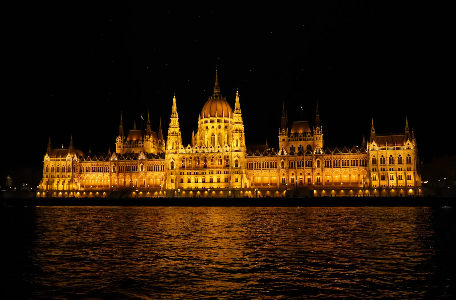 Budapest Night Cruise on the Danube — photo 2