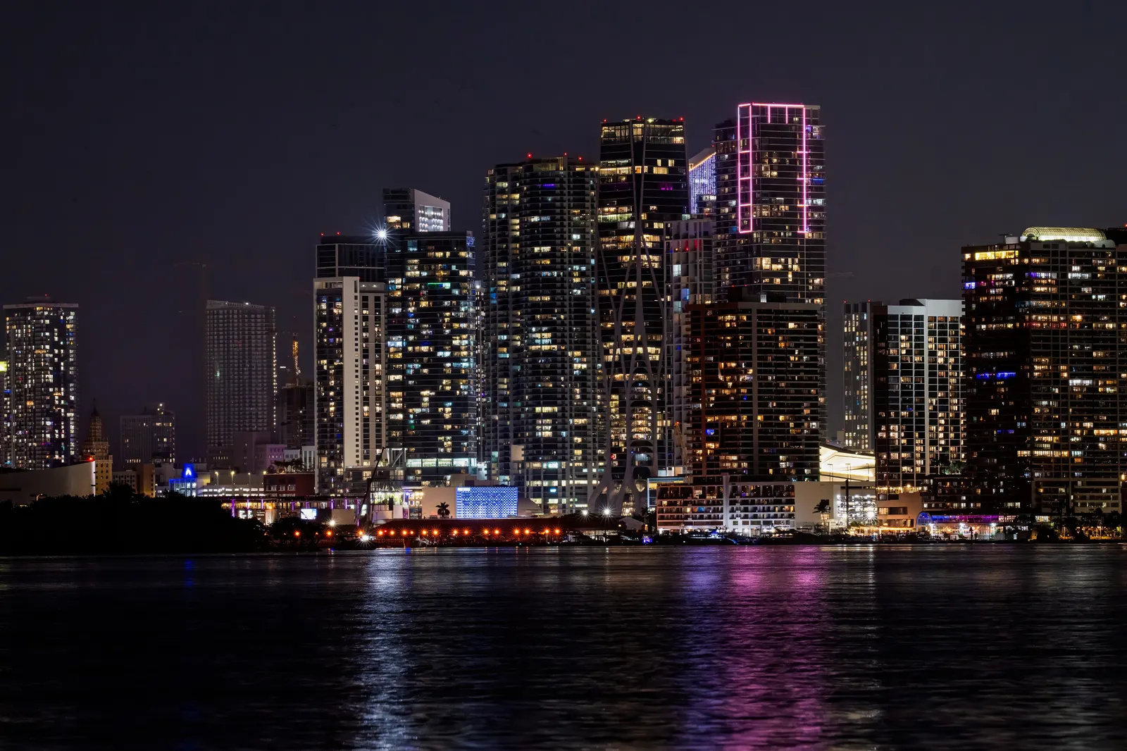 Miami Skyline Party Boat Cruise — photo 3