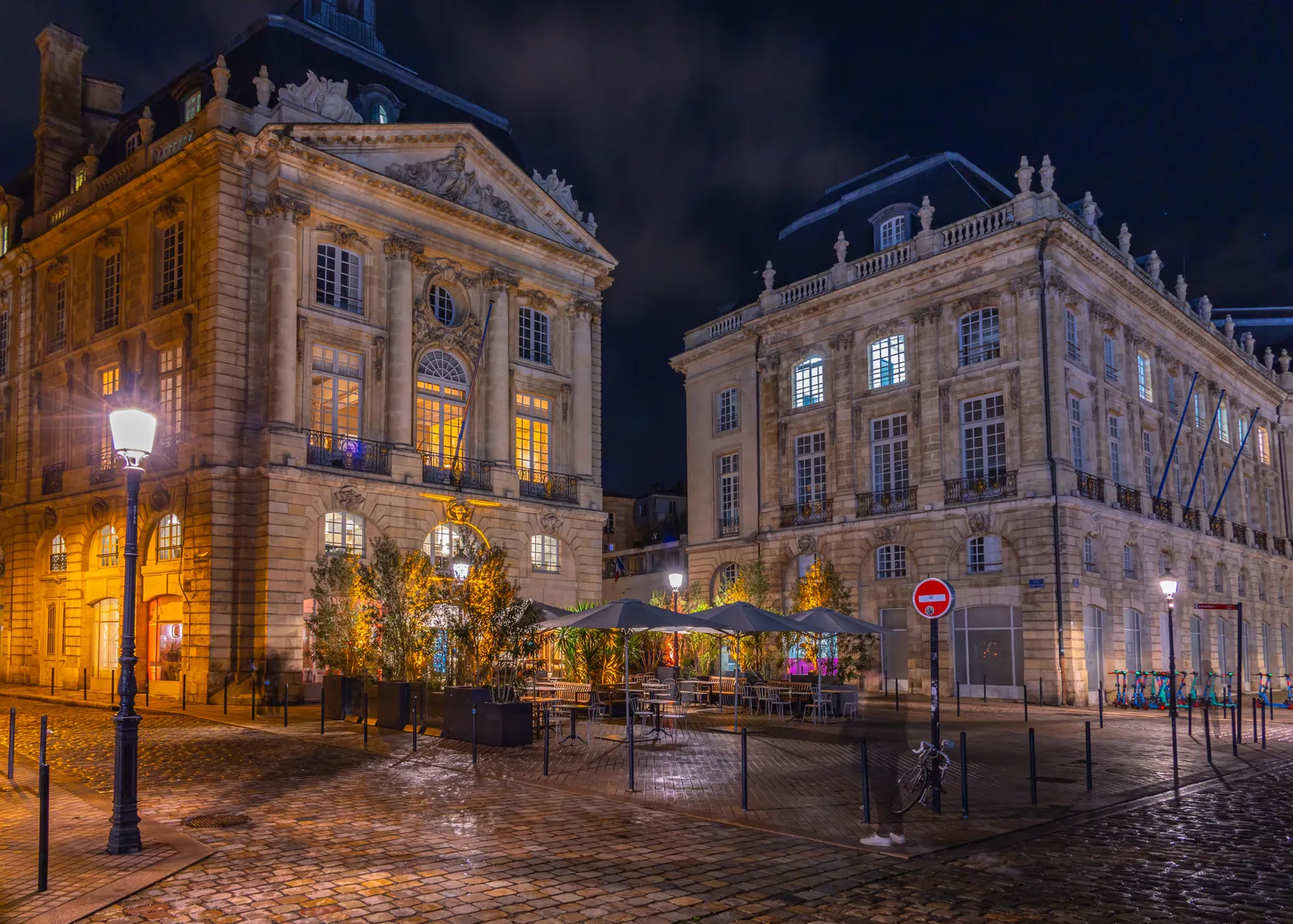 Paris After Dark: Montmartre & Pigalle Night Walk — photo 4