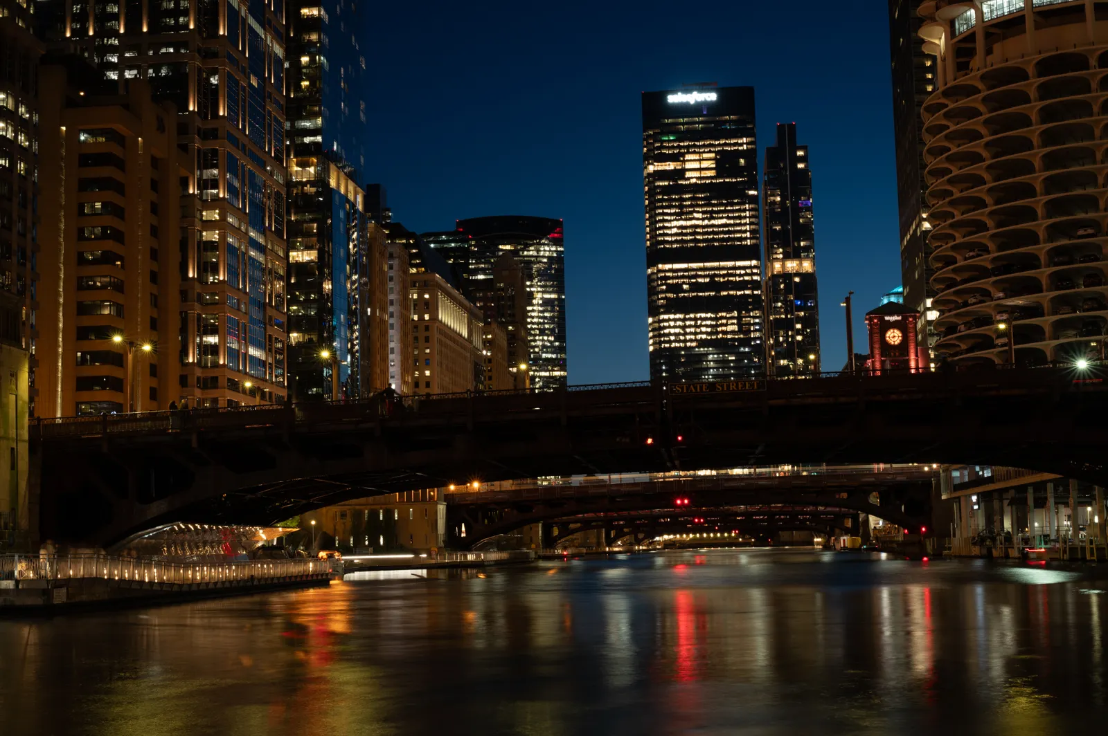 Chicago River Ghost & Dark History Night Cruise — photo 5