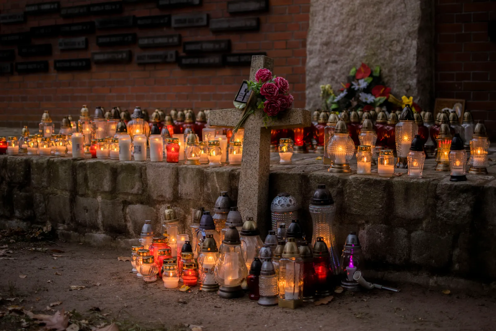 Pere Lachaise Cemetery Ghost Walk by Lantern — photo 3