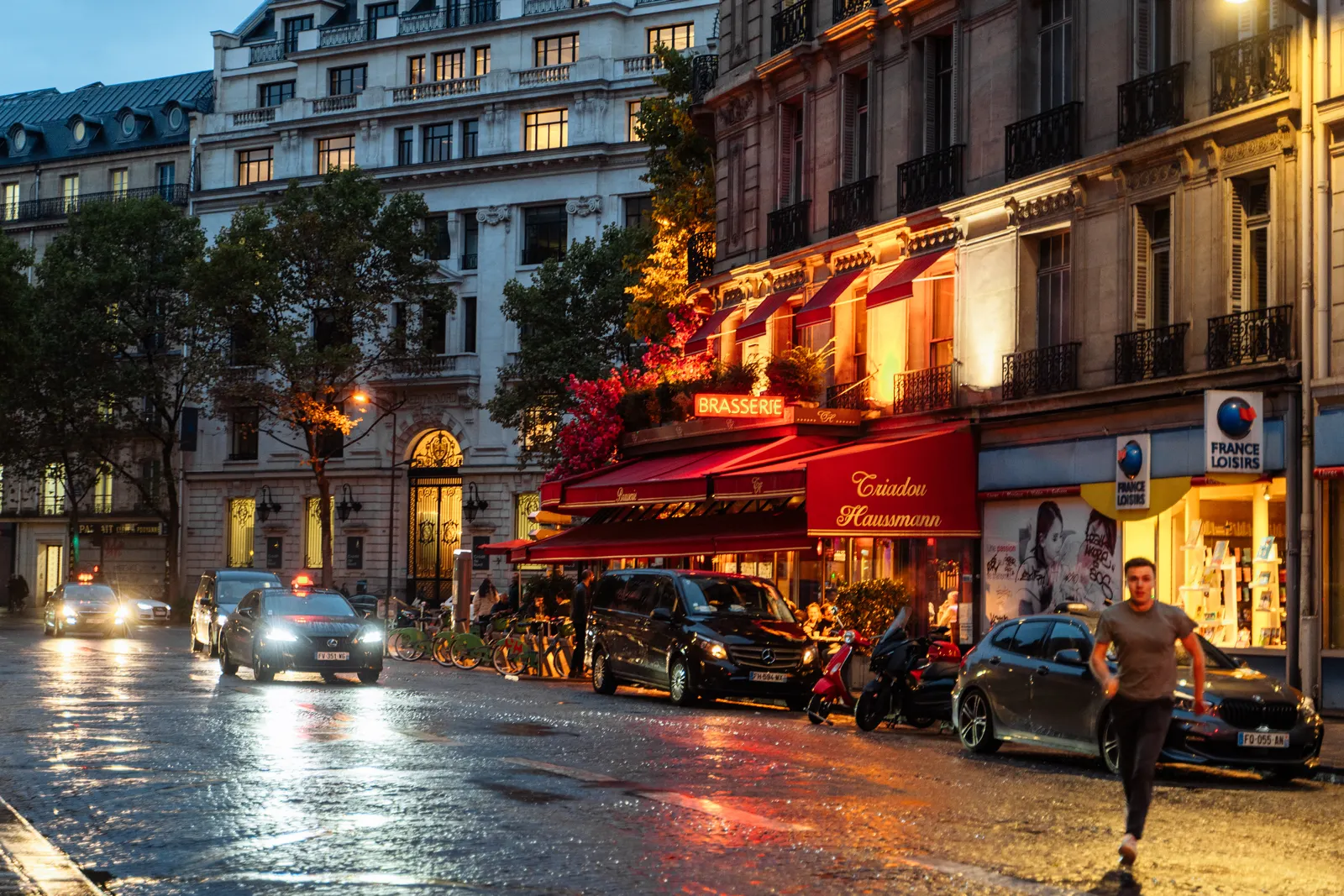 Haunted Paris: Ghost Legends & Labyrinths Walk