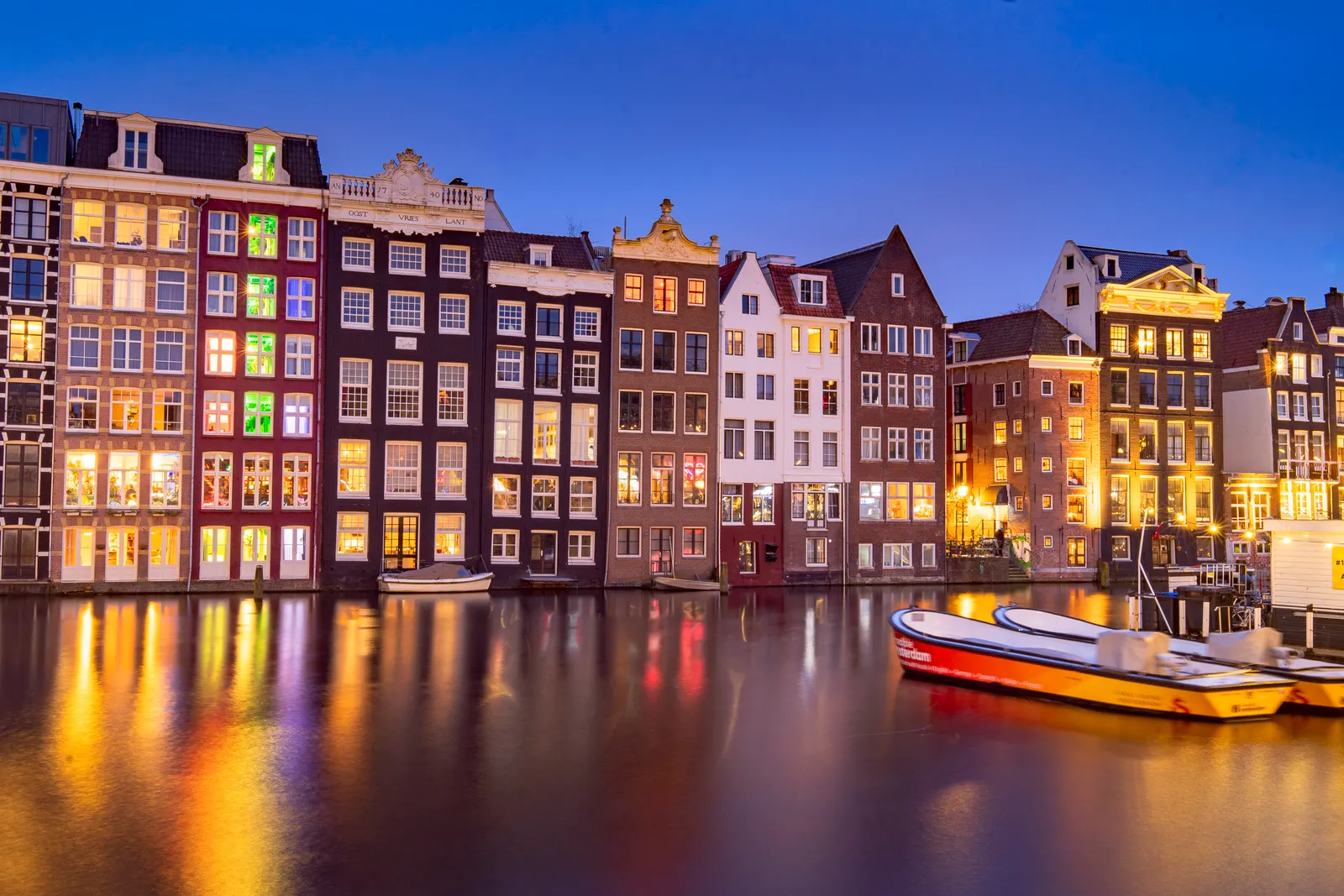 Amsterdam Evening Canal Cruise with Drinks