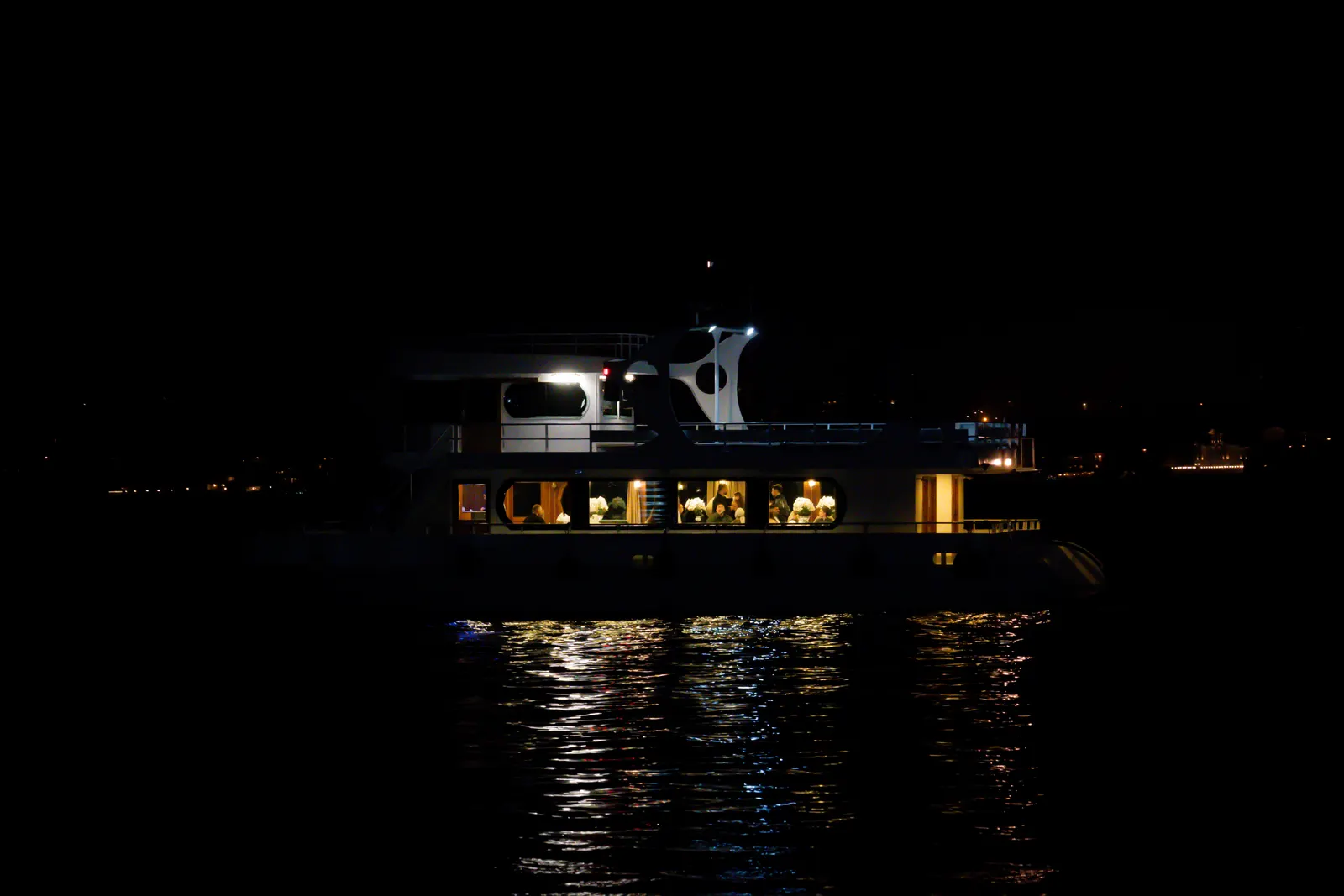 Miami South Beach Boat Party & Nightclub Entry — photo 2